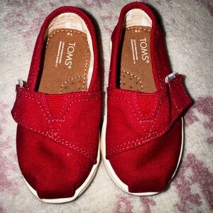 TOMS Kids Red Canvas Shoes Size 5 Toddler Girls